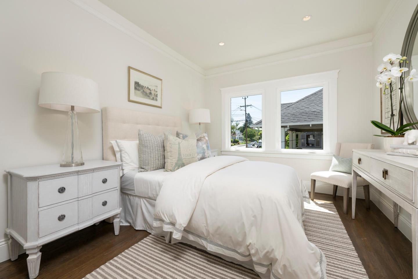 Detail Gallery Image 18 of 25 For 841 Fairfield Rd, Burlingame,  CA 94010 - 3 Beds | 2 Baths