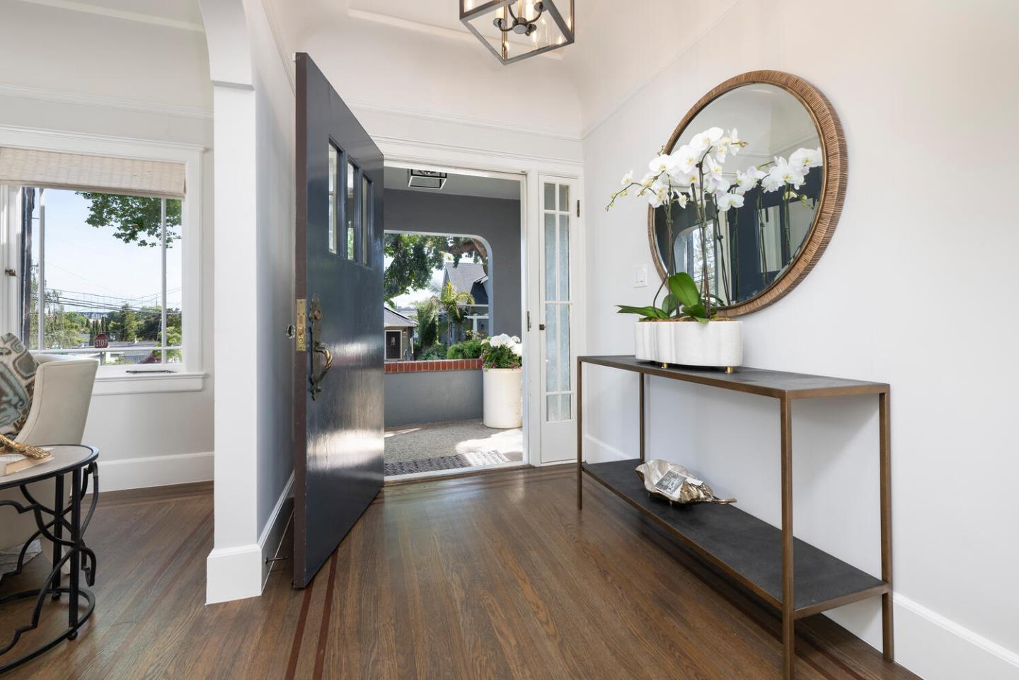 Detail Gallery Image 4 of 25 For 841 Fairfield Rd, Burlingame,  CA 94010 - 3 Beds | 2 Baths