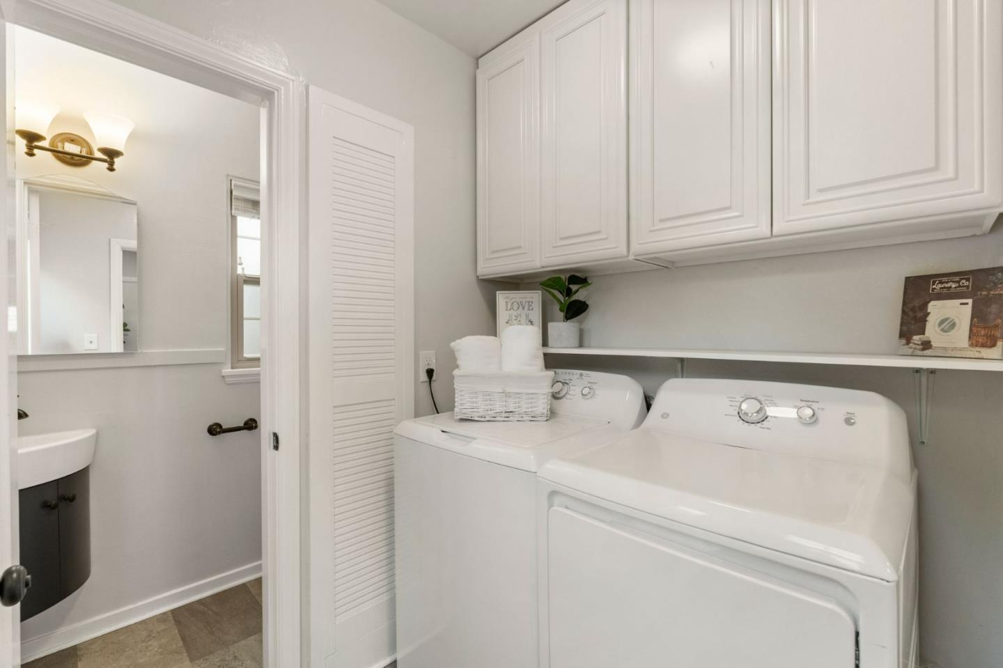 Detail Gallery Image 25 of 33 For 796 Willborough, Burlingame,  CA 94010 - 2 Beds | 1/1 Baths