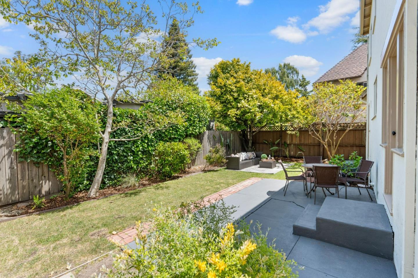 Detail Gallery Image 28 of 33 For 796 Willborough, Burlingame,  CA 94010 - 2 Beds | 1/1 Baths