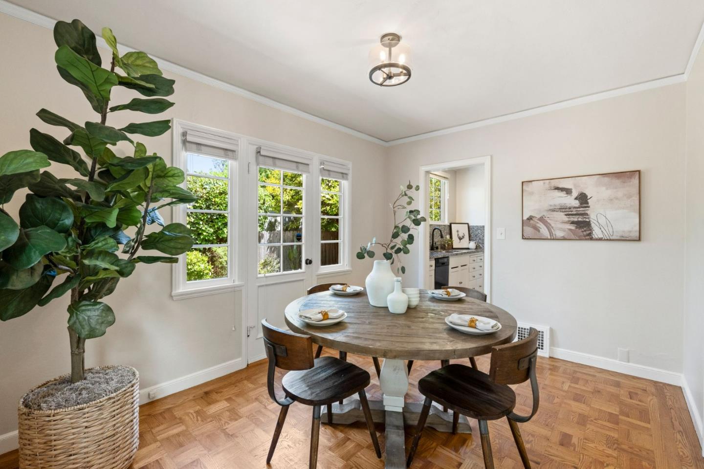 Detail Gallery Image 6 of 33 For 796 Willborough, Burlingame,  CA 94010 - 2 Beds | 1/1 Baths