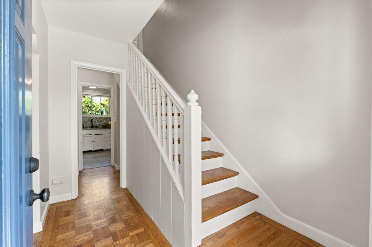 Detail Gallery Image 9 of 33 For 796 Willborough, Burlingame,  CA 94010 - 2 Beds | 1/1 Baths