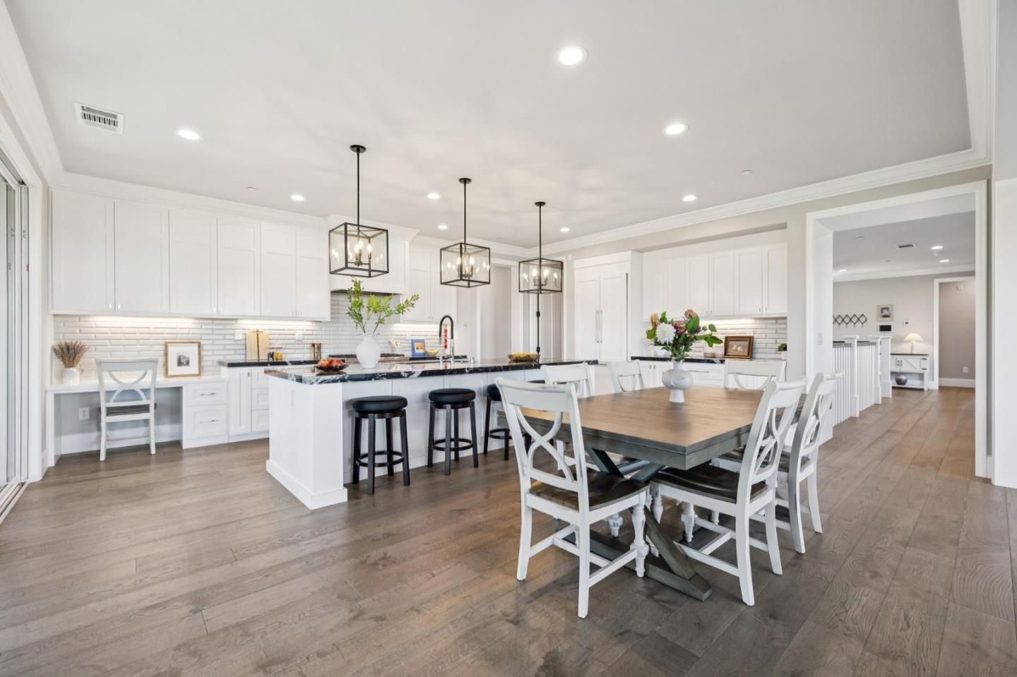 Detail Gallery Image 22 of 76 For 2185 Cobblehill Pl, San Mateo,  CA 94402 - 4 Beds | 3/1 Baths