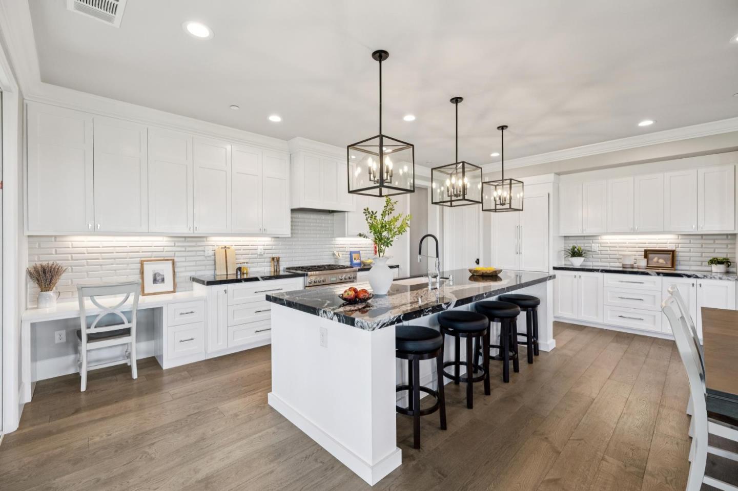 Detail Gallery Image 25 of 76 For 2185 Cobblehill Pl, San Mateo,  CA 94402 - 4 Beds | 3/1 Baths