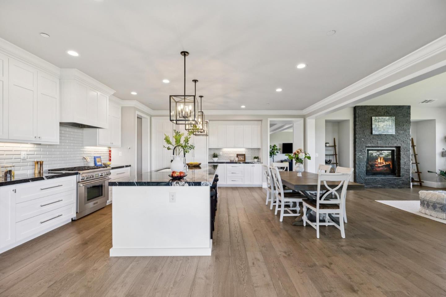 Detail Gallery Image 31 of 76 For 2185 Cobblehill Pl, San Mateo,  CA 94402 - 4 Beds | 3/1 Baths