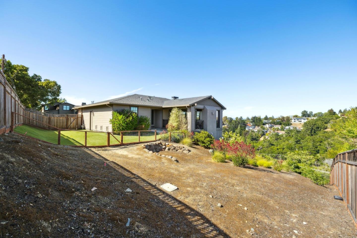 Detail Gallery Image 66 of 76 For 2185 Cobblehill Pl, San Mateo,  CA 94402 - 4 Beds | 3/1 Baths