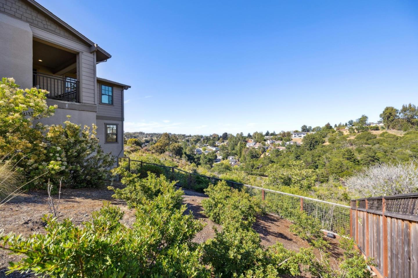 Detail Gallery Image 67 of 76 For 2185 Cobblehill Pl, San Mateo,  CA 94402 - 4 Beds | 3/1 Baths