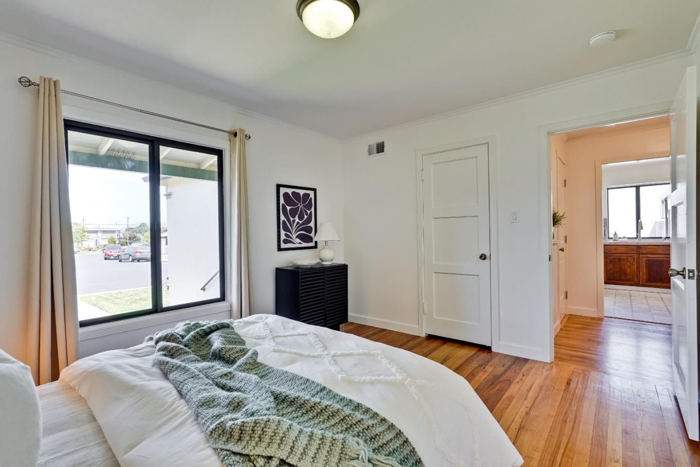 Detail Gallery Image 16 of 27 For 243 Rockwood Dr, South San Francisco,  CA 94080 - 3 Beds | 1 Baths