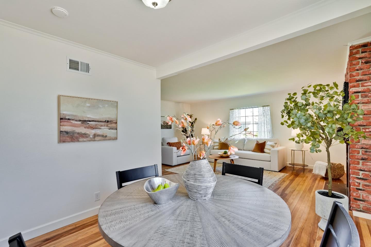 Detail Gallery Image 6 of 27 For 243 Rockwood Dr, South San Francisco,  CA 94080 - 3 Beds | 1 Baths