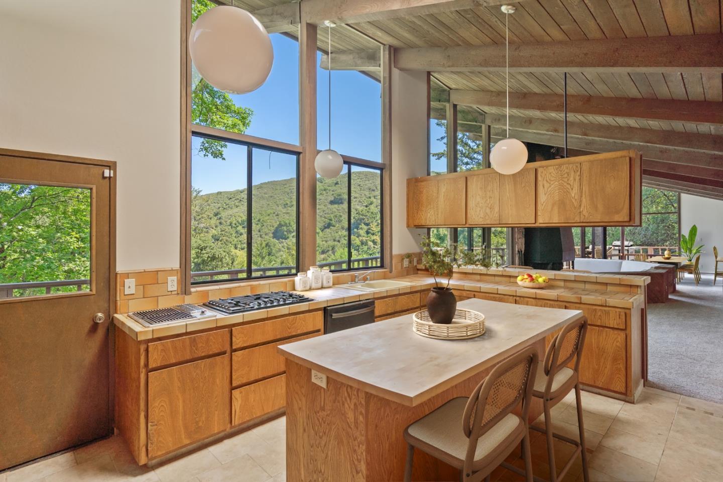 Detail Gallery Image 11 of 21 For 40 Deer Path Dr, Portola Valley,  CA 94028 - 3 Beds | 3 Baths