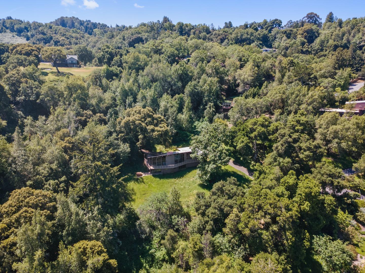 Detail Gallery Image 21 of 21 For 40 Deer Path Dr, Portola Valley,  CA 94028 - 3 Beds | 3 Baths