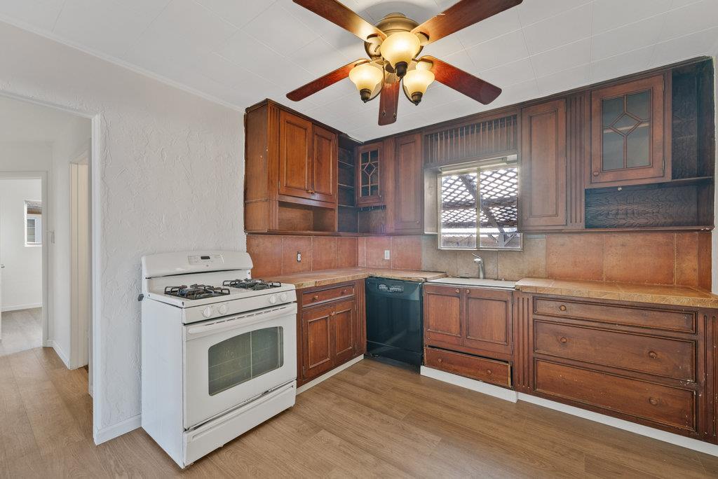 Detail Gallery Image 4 of 19 For 10 Emme St, Freedom,  CA 95019 - 2 Beds | 1 Baths