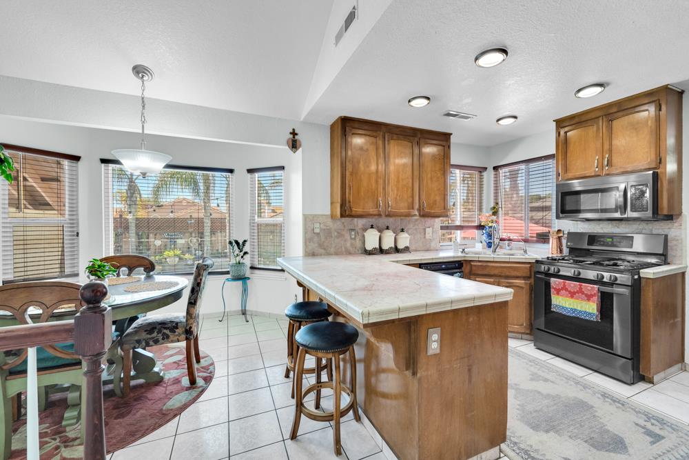 Detail Gallery Image 20 of 52 For 711 Kirkwood Ct, Los Banos,  CA 93635 - 4 Beds | 3 Baths