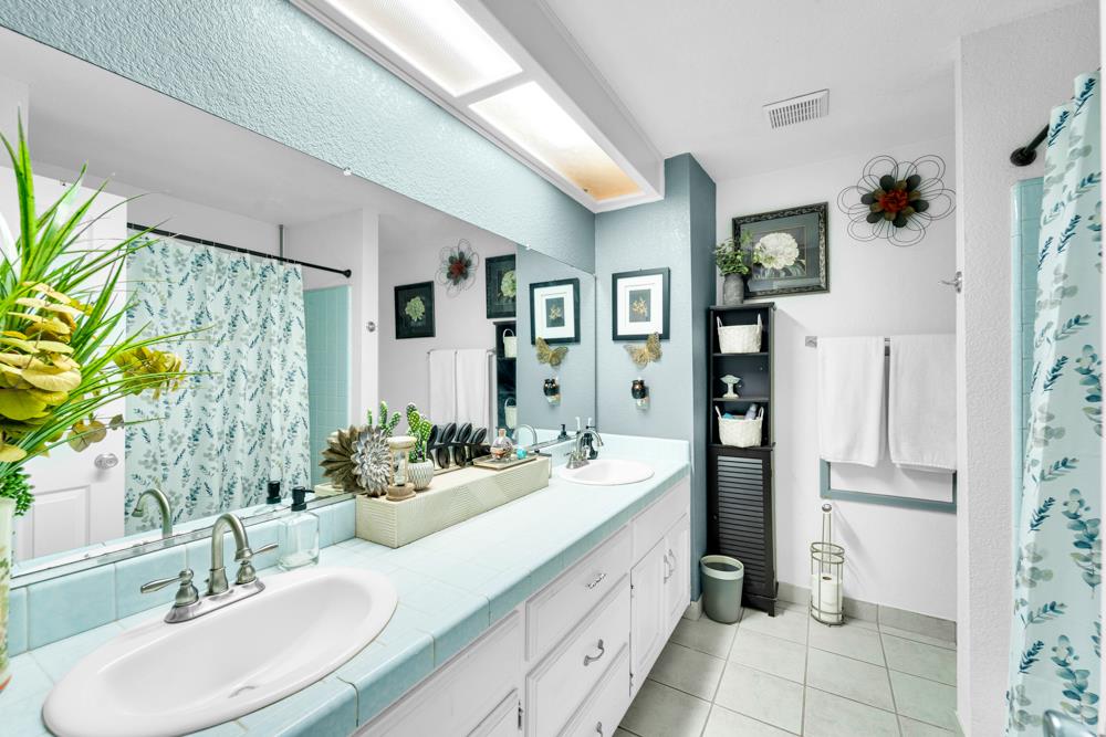 Detail Gallery Image 34 of 52 For 711 Kirkwood Ct, Los Banos,  CA 93635 - 4 Beds | 3 Baths