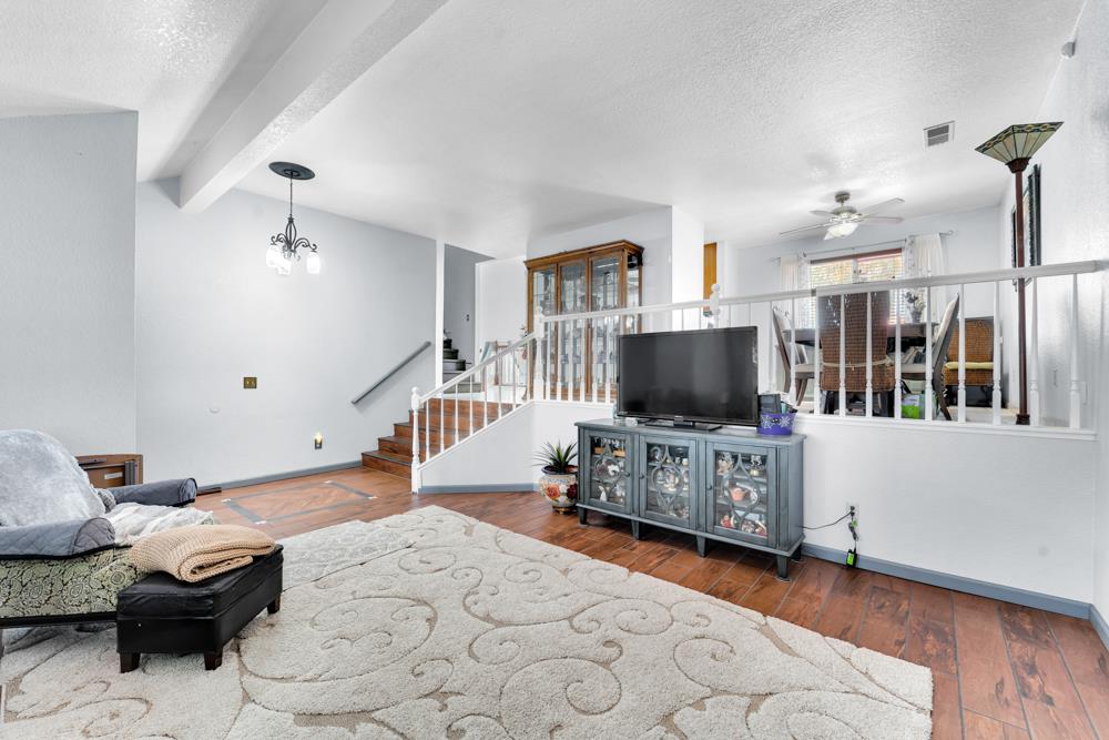 Detail Gallery Image 8 of 52 For 711 Kirkwood Ct, Los Banos,  CA 93635 - 4 Beds | 3 Baths