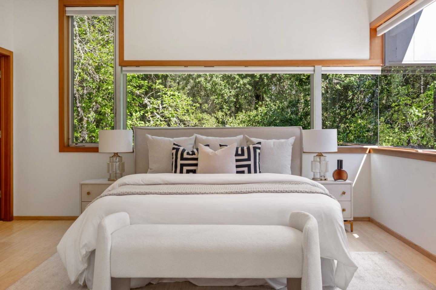 Detail Gallery Image 12 of 23 For 1005 Portola Rd, Portola Valley,  CA 94028 - 5 Beds | 3/1 Baths