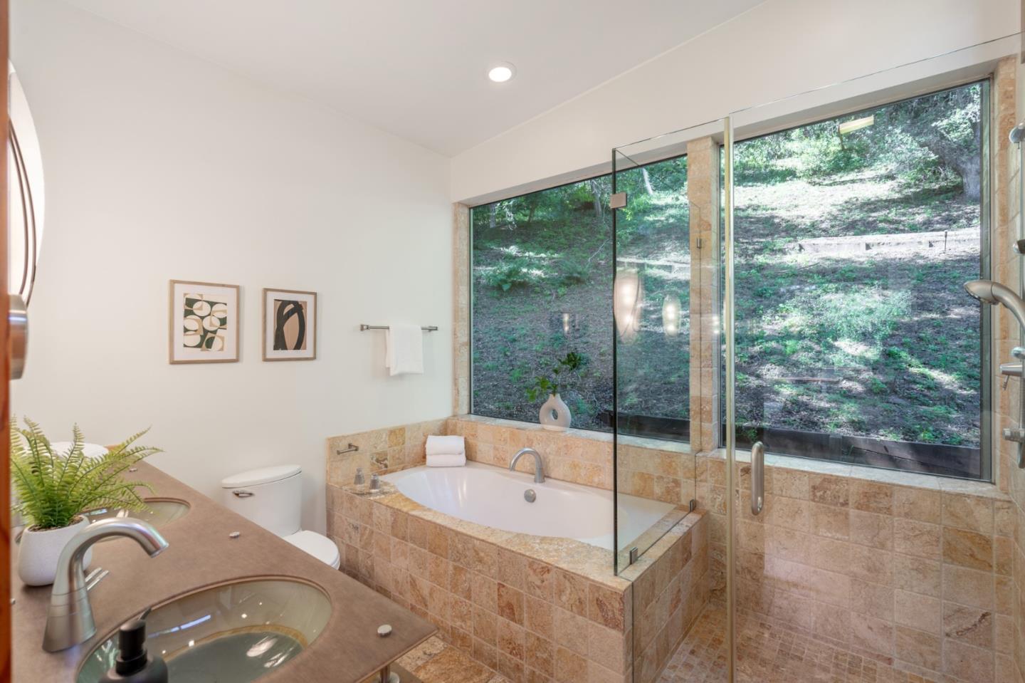 Detail Gallery Image 13 of 23 For 1005 Portola Rd, Portola Valley,  CA 94028 - 5 Beds | 3/1 Baths