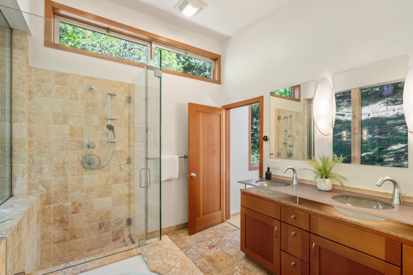 Detail Gallery Image 14 of 23 For 1005 Portola Rd, Portola Valley,  CA 94028 - 5 Beds | 3/1 Baths