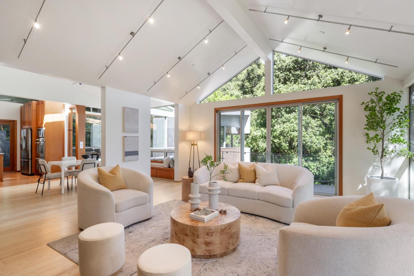 Detail Gallery Image 5 of 23 For 1005 Portola Rd, Portola Valley,  CA 94028 - 5 Beds | 3/1 Baths
