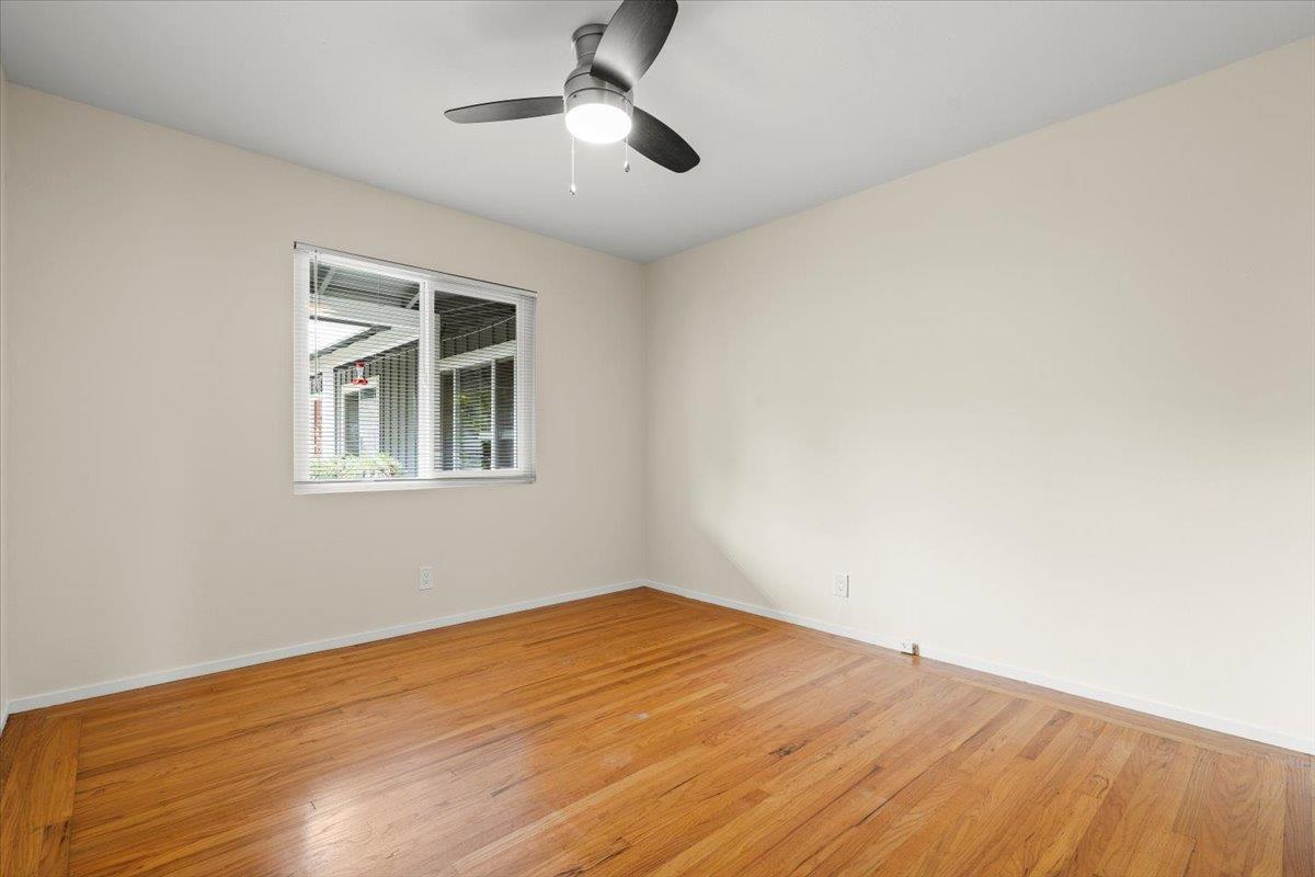 Detail Gallery Image 7 of 16 For 220 Loreto St, Mountain View,  CA 94041 - 2 Beds | 2 Baths