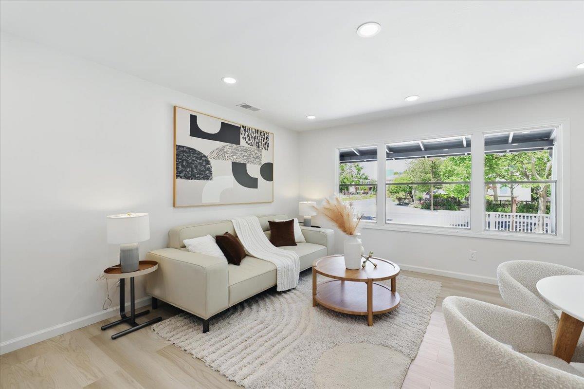 Detail Gallery Image 10 of 48 For 571 Hamilton Ave, Menlo Park,  CA 94025 - 3 Beds | 2 Baths