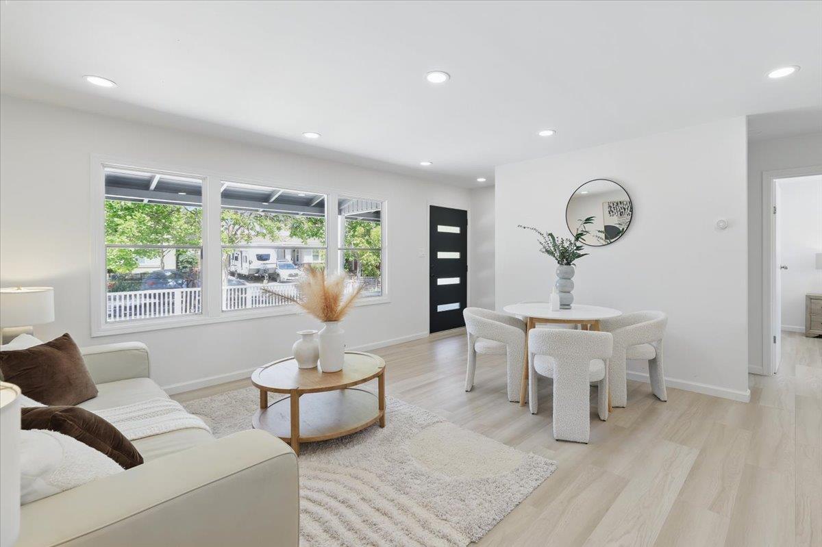 Detail Gallery Image 2 of 48 For 571 Hamilton Ave, Menlo Park,  CA 94025 - 3 Beds | 2 Baths
