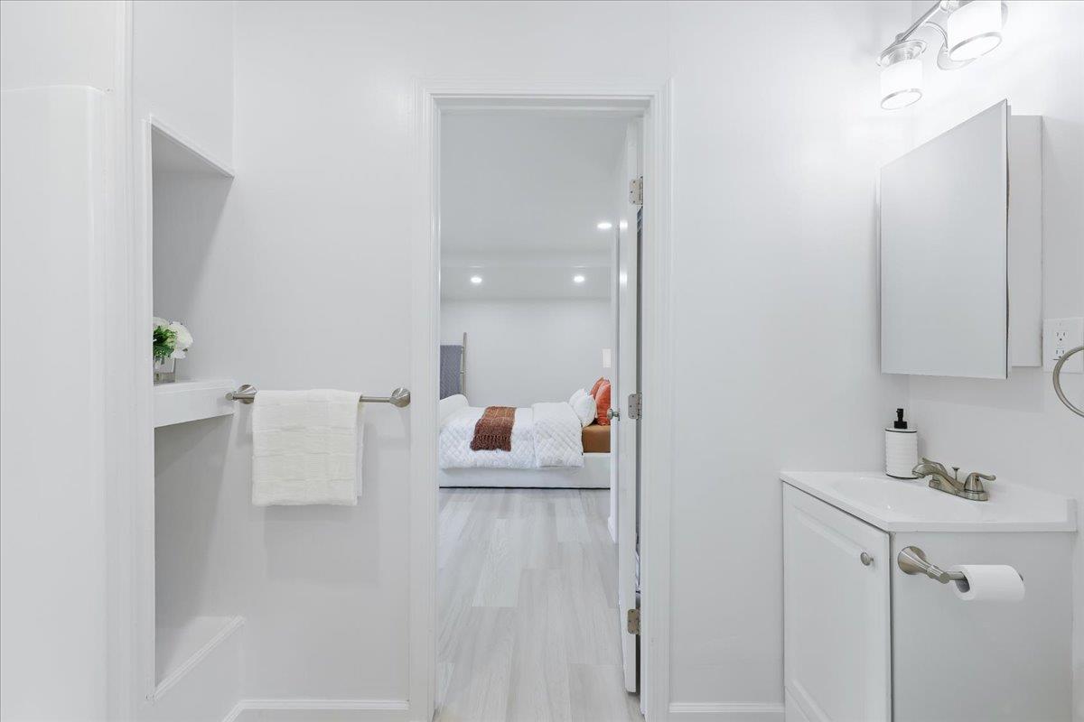 Detail Gallery Image 25 of 48 For 571 Hamilton Ave, Menlo Park,  CA 94025 - 3 Beds | 2 Baths