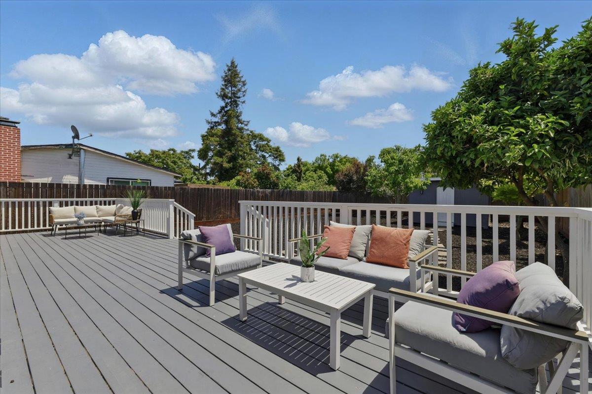 Detail Gallery Image 26 of 48 For 571 Hamilton Ave, Menlo Park,  CA 94025 - 3 Beds | 2 Baths