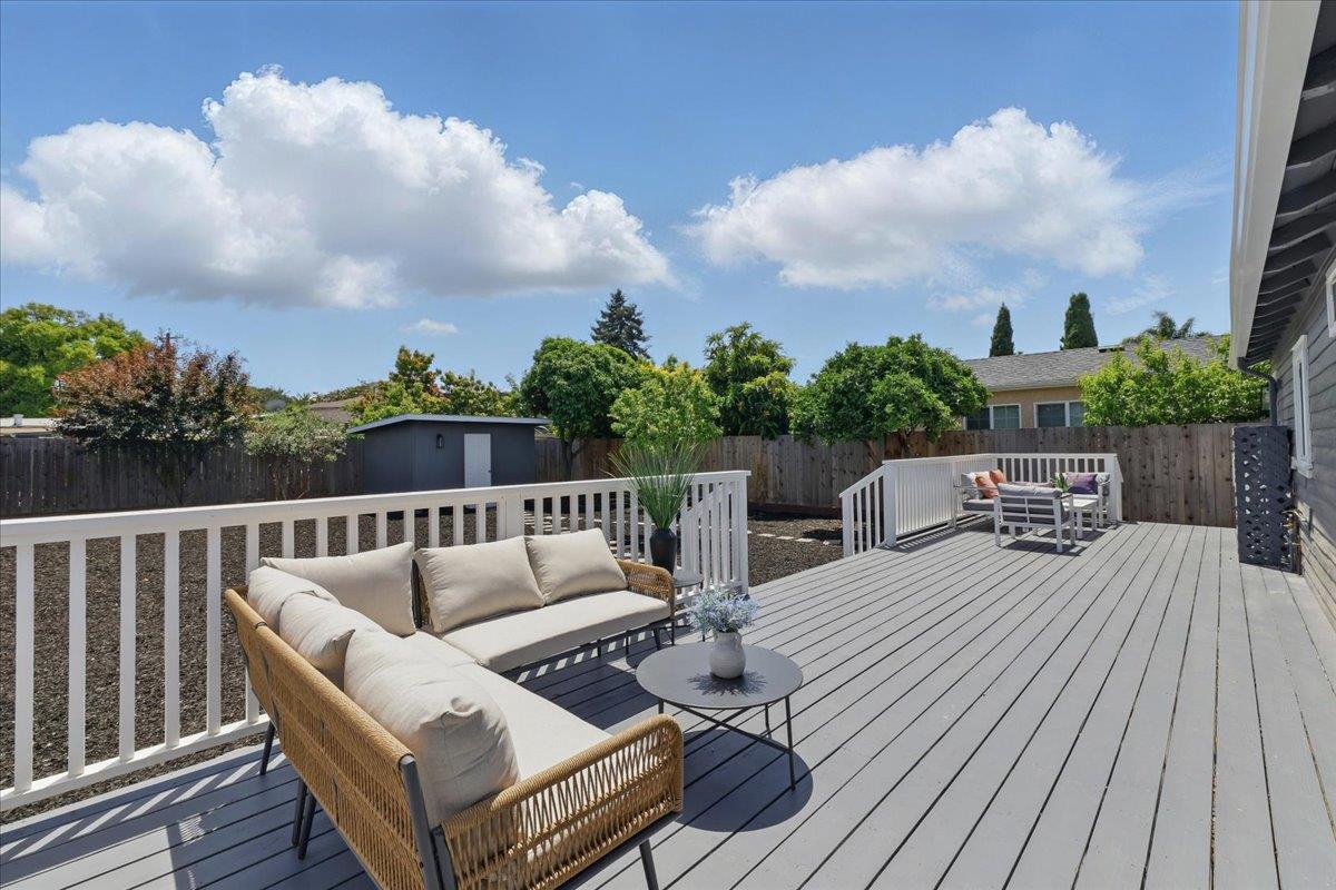 Detail Gallery Image 28 of 48 For 571 Hamilton Ave, Menlo Park,  CA 94025 - 3 Beds | 2 Baths