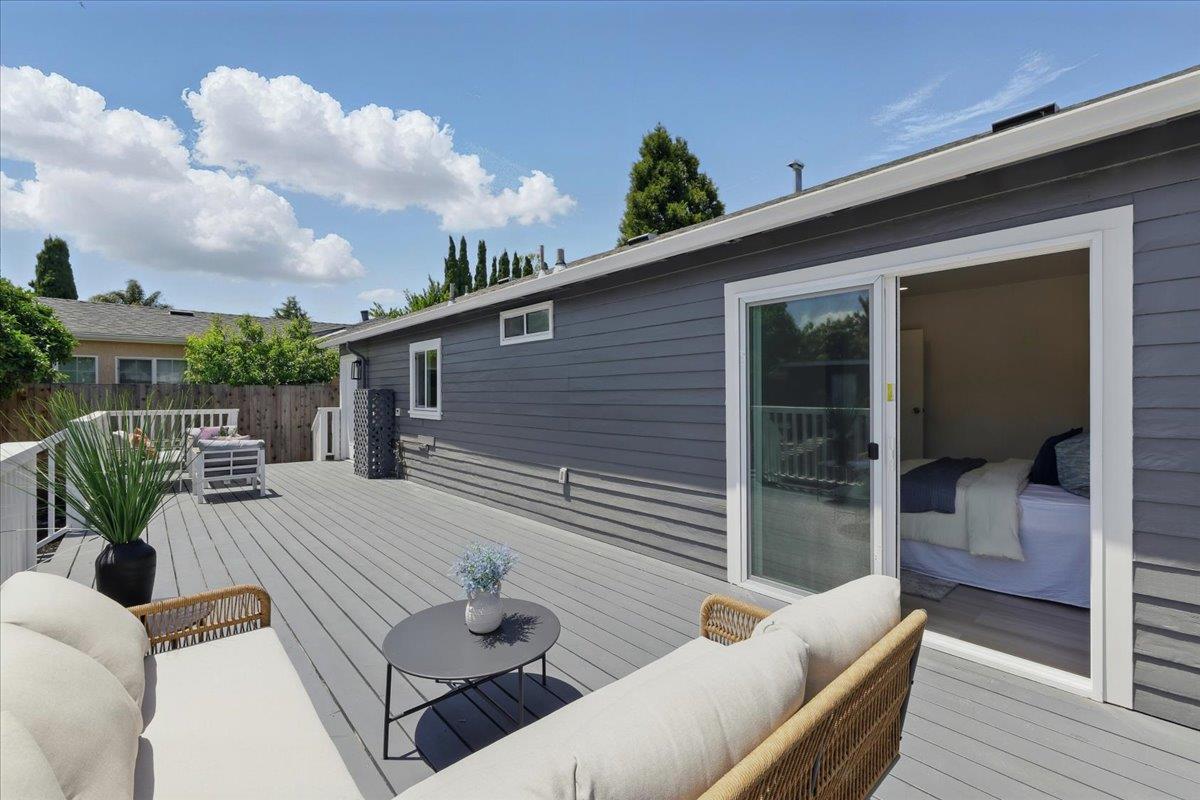 Detail Gallery Image 29 of 48 For 571 Hamilton Ave, Menlo Park,  CA 94025 - 3 Beds | 2 Baths