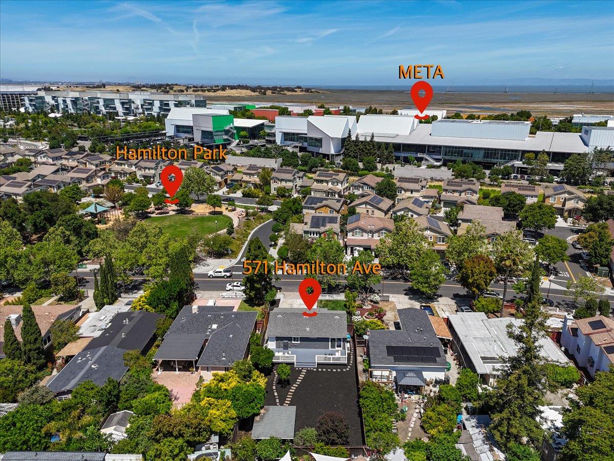 Detail Gallery Image 3 of 48 For 571 Hamilton Ave, Menlo Park,  CA 94025 - 3 Beds | 2 Baths