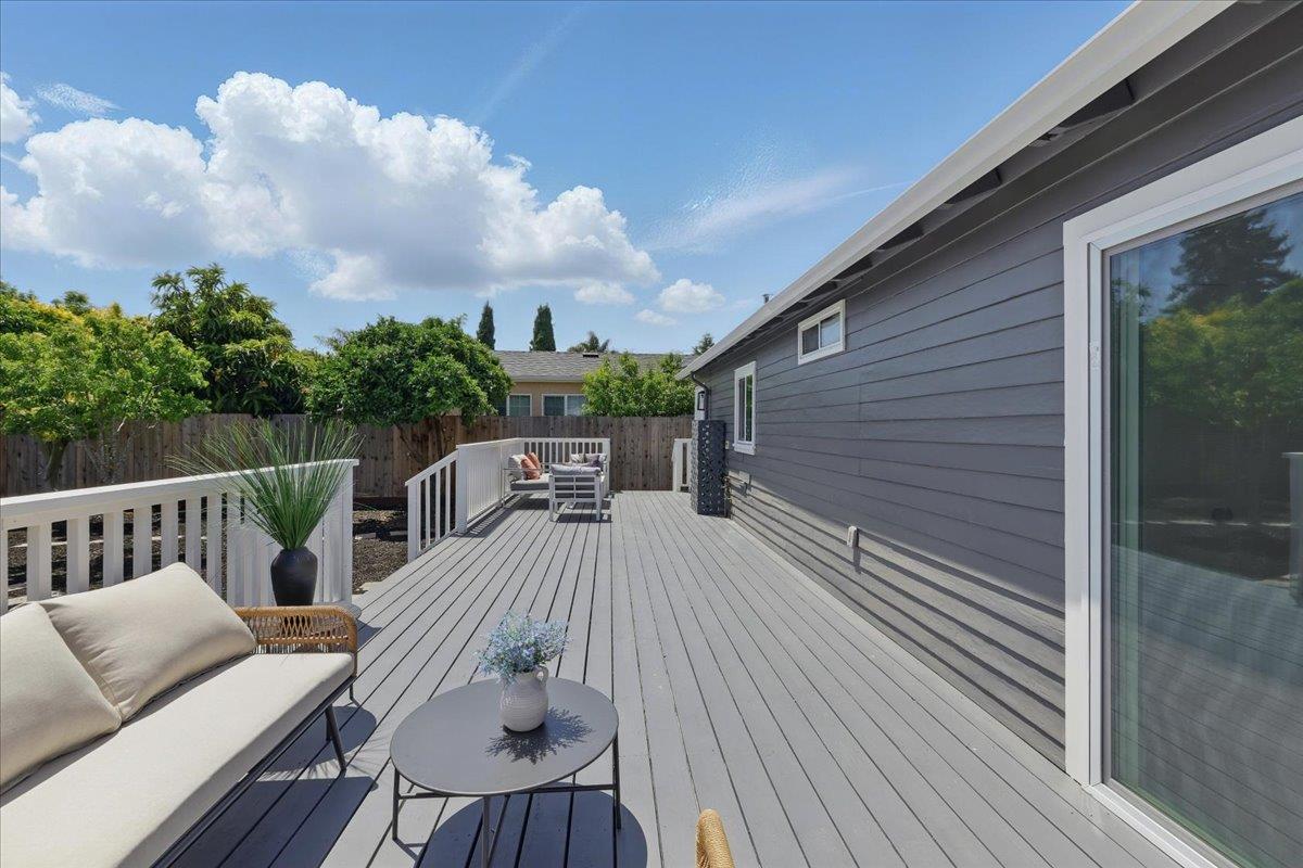 Detail Gallery Image 30 of 48 For 571 Hamilton Ave, Menlo Park,  CA 94025 - 3 Beds | 2 Baths
