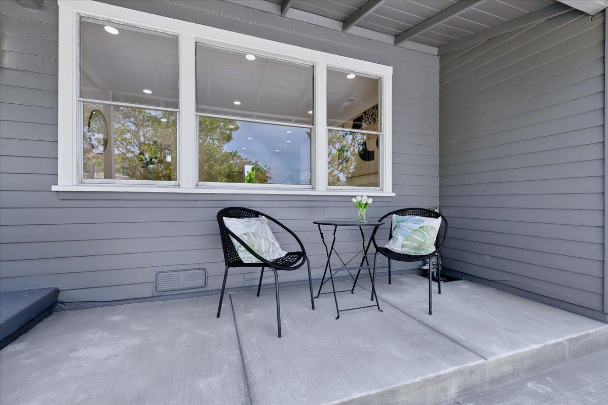 Detail Gallery Image 38 of 48 For 571 Hamilton Ave, Menlo Park,  CA 94025 - 3 Beds | 2 Baths