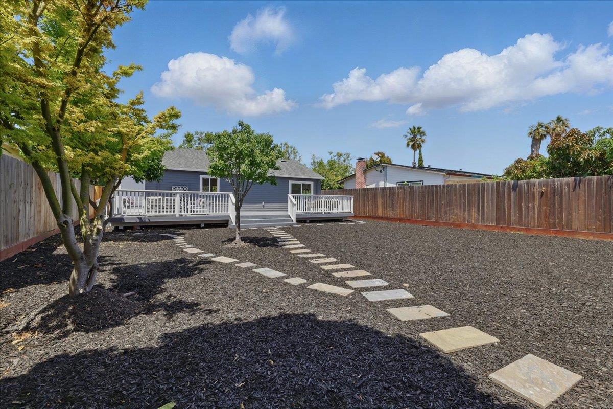 Detail Gallery Image 40 of 48 For 571 Hamilton Ave, Menlo Park,  CA 94025 - 3 Beds | 2 Baths