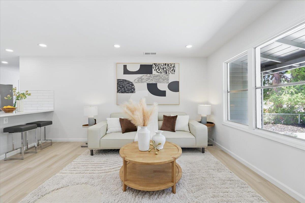 Detail Gallery Image 7 of 48 For 571 Hamilton Ave, Menlo Park,  CA 94025 - 3 Beds | 2 Baths