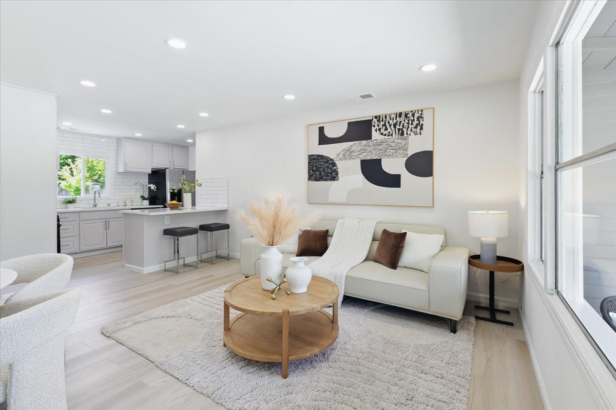 Detail Gallery Image 8 of 48 For 571 Hamilton Ave, Menlo Park,  CA 94025 - 3 Beds | 2 Baths