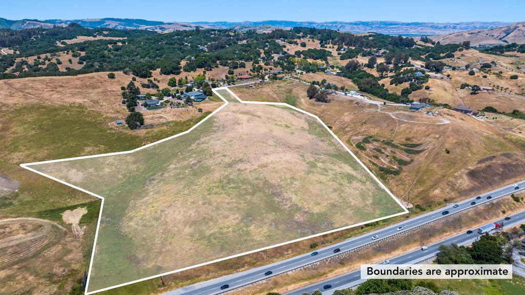 Detail Gallery Image 2 of 33 For 363 Orchard Hill Rd, San Juan Bautista,  CA 95045 - – Beds | – Baths