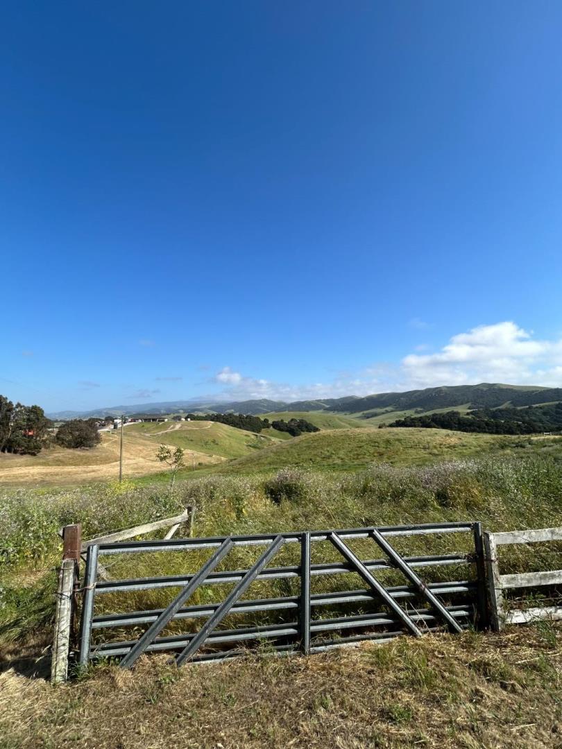 Detail Gallery Image 5 of 33 For 363 Orchard Hill Rd, San Juan Bautista,  CA 95045 - – Beds | – Baths