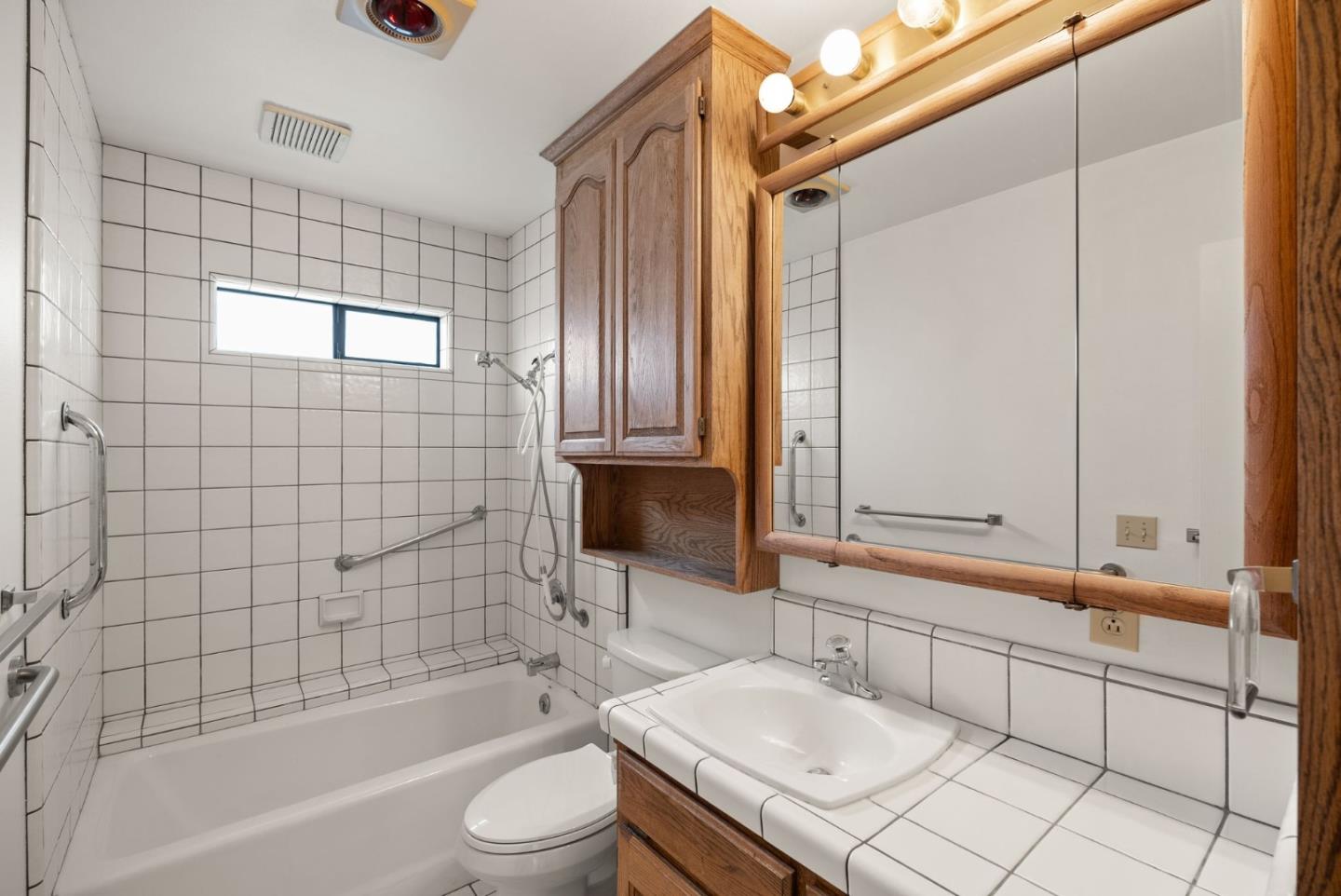 Detail Gallery Image 18 of 28 For 41 Bronson St, Watsonville,  CA 95076 - 3 Beds | 1 Baths