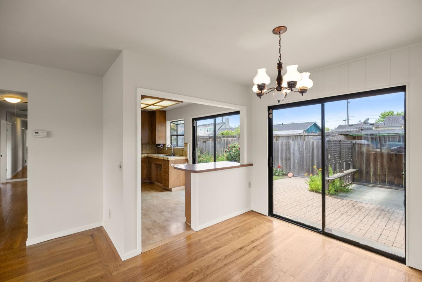 Detail Gallery Image 6 of 28 For 41 Bronson St, Watsonville,  CA 95076 - 3 Beds | 1 Baths