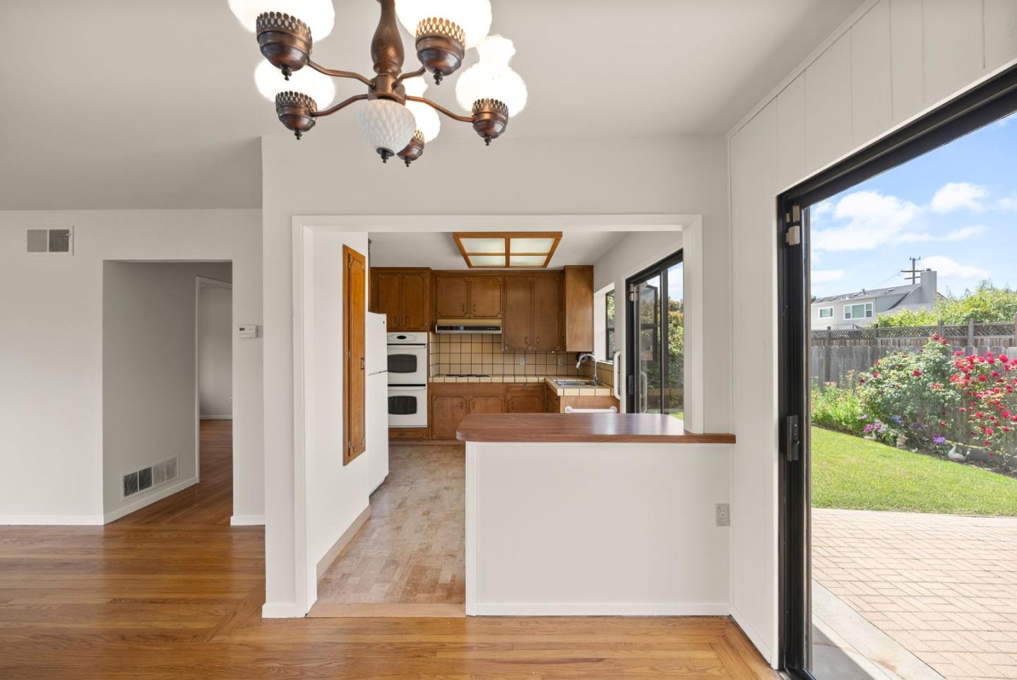 Detail Gallery Image 7 of 28 For 41 Bronson St, Watsonville,  CA 95076 - 3 Beds | 1 Baths