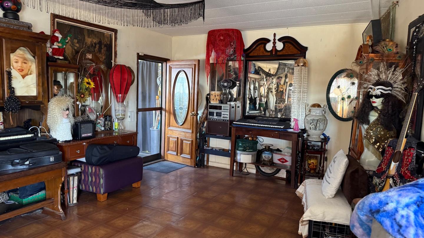 Detail Gallery Image 6 of 8 For 2151 Old Oakland Rd #330,  San Jose,  CA 95131 - 3 Beds | 2 Baths