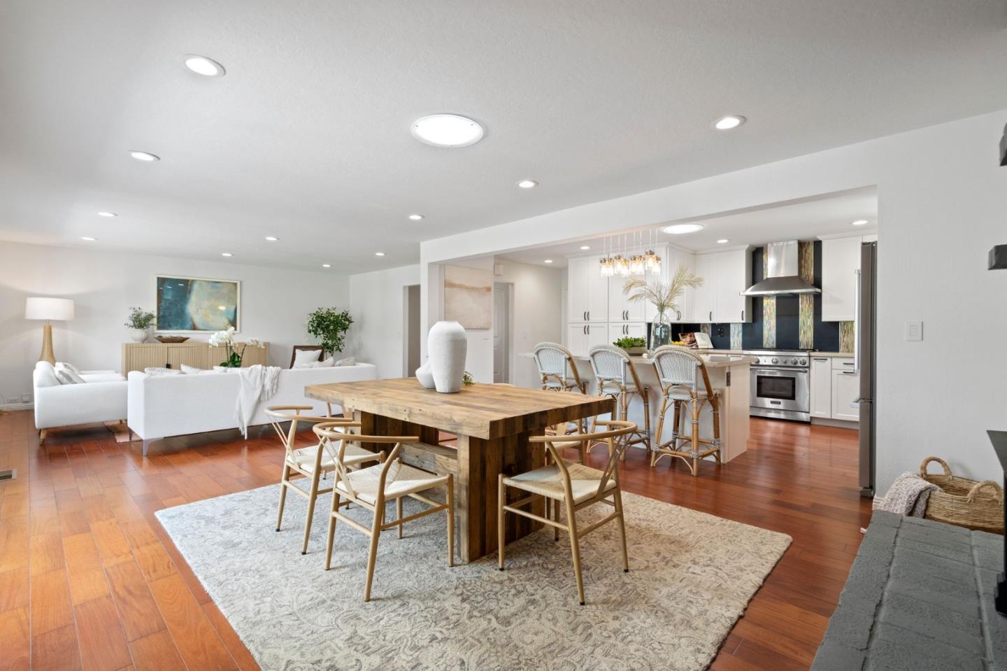 Detail Gallery Image 13 of 57 For 1193 Runnymede Dr, San Jose,  CA 95117 - 4 Beds | 2 Baths