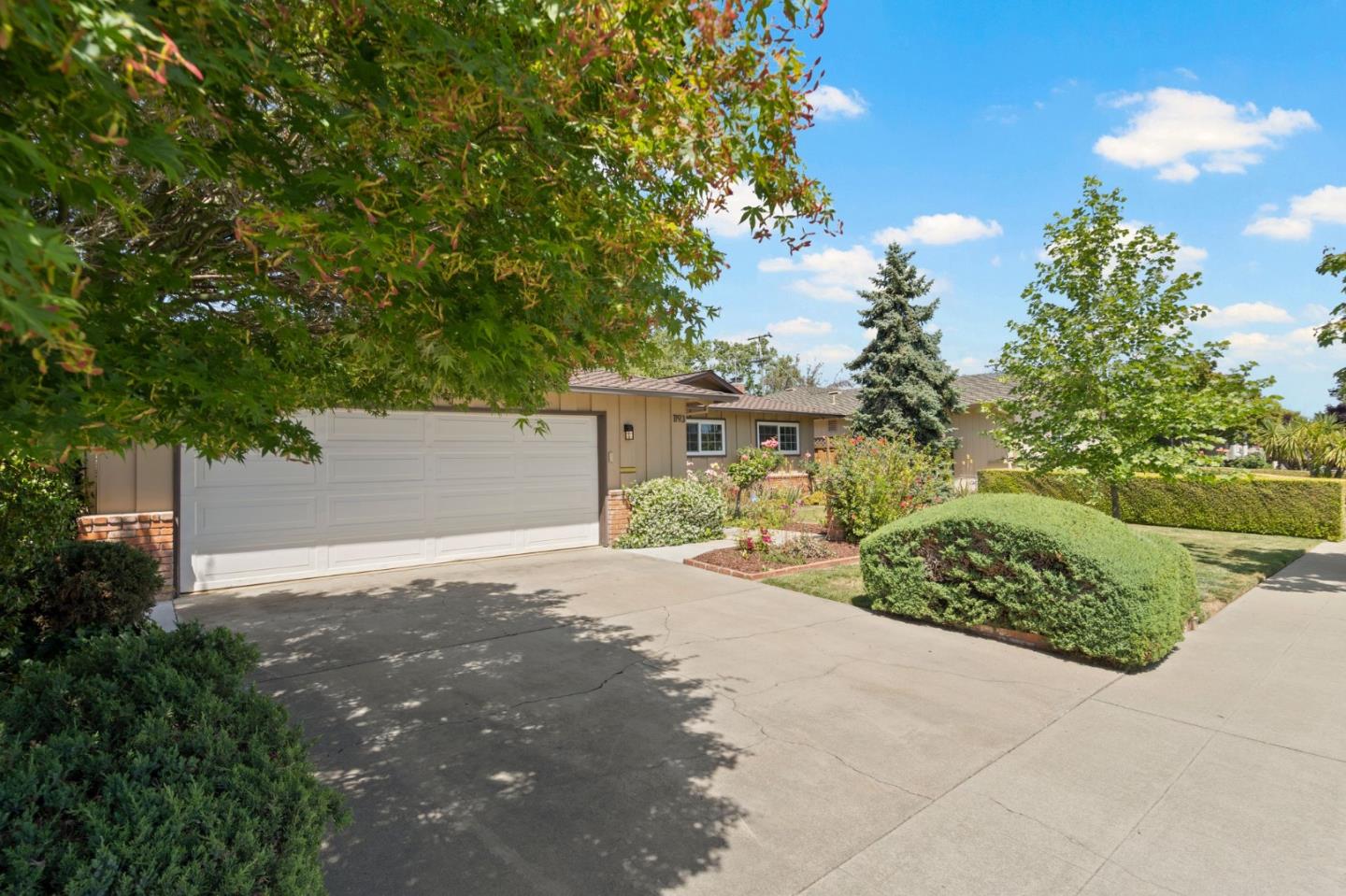 Detail Gallery Image 41 of 57 For 1193 Runnymede Dr, San Jose,  CA 95117 - 4 Beds | 2 Baths