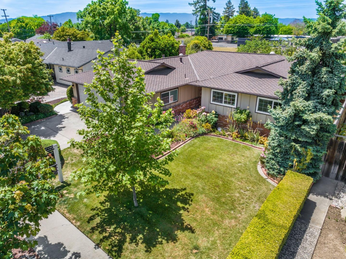 Detail Gallery Image 51 of 57 For 1193 Runnymede Dr, San Jose,  CA 95117 - 4 Beds | 2 Baths