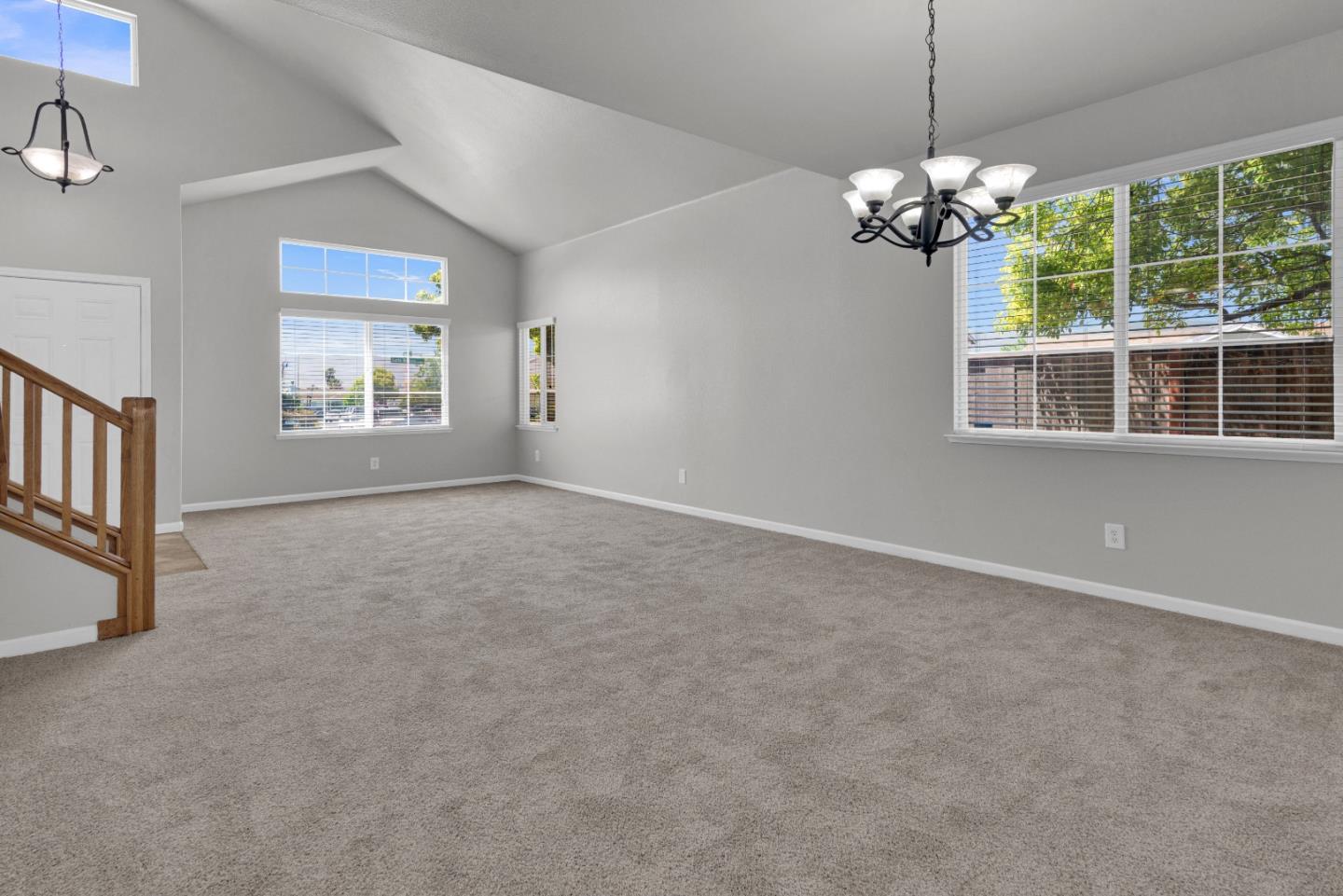 Detail Gallery Image 13 of 30 For 873 Santa Barbara, Soledad,  CA 93960 - 6 Beds | 3 Baths