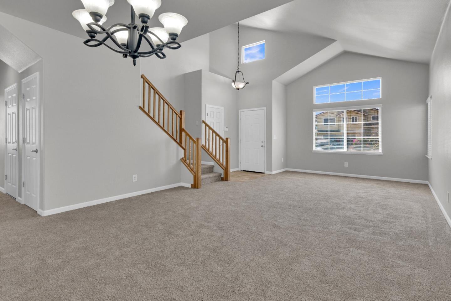 Detail Gallery Image 14 of 30 For 873 Santa Barbara, Soledad,  CA 93960 - 6 Beds | 3 Baths