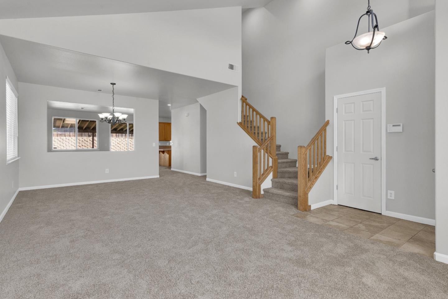 Detail Gallery Image 15 of 30 For 873 Santa Barbara, Soledad,  CA 93960 - 6 Beds | 3 Baths