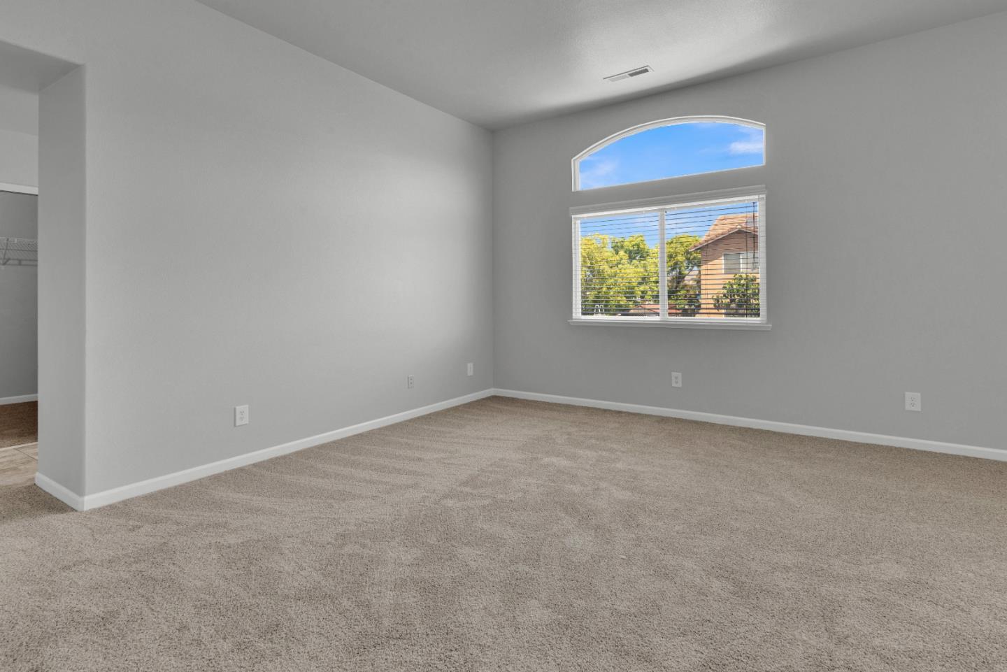 Detail Gallery Image 16 of 30 For 873 Santa Barbara, Soledad,  CA 93960 - 6 Beds | 3 Baths