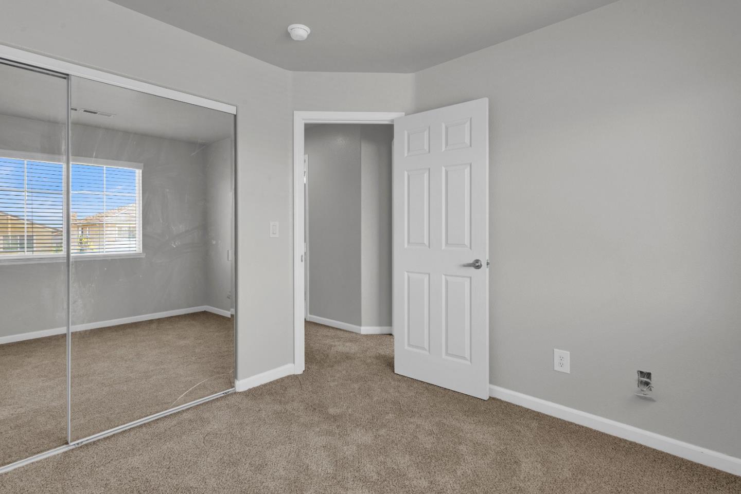 Detail Gallery Image 25 of 30 For 873 Santa Barbara, Soledad,  CA 93960 - 6 Beds | 3 Baths